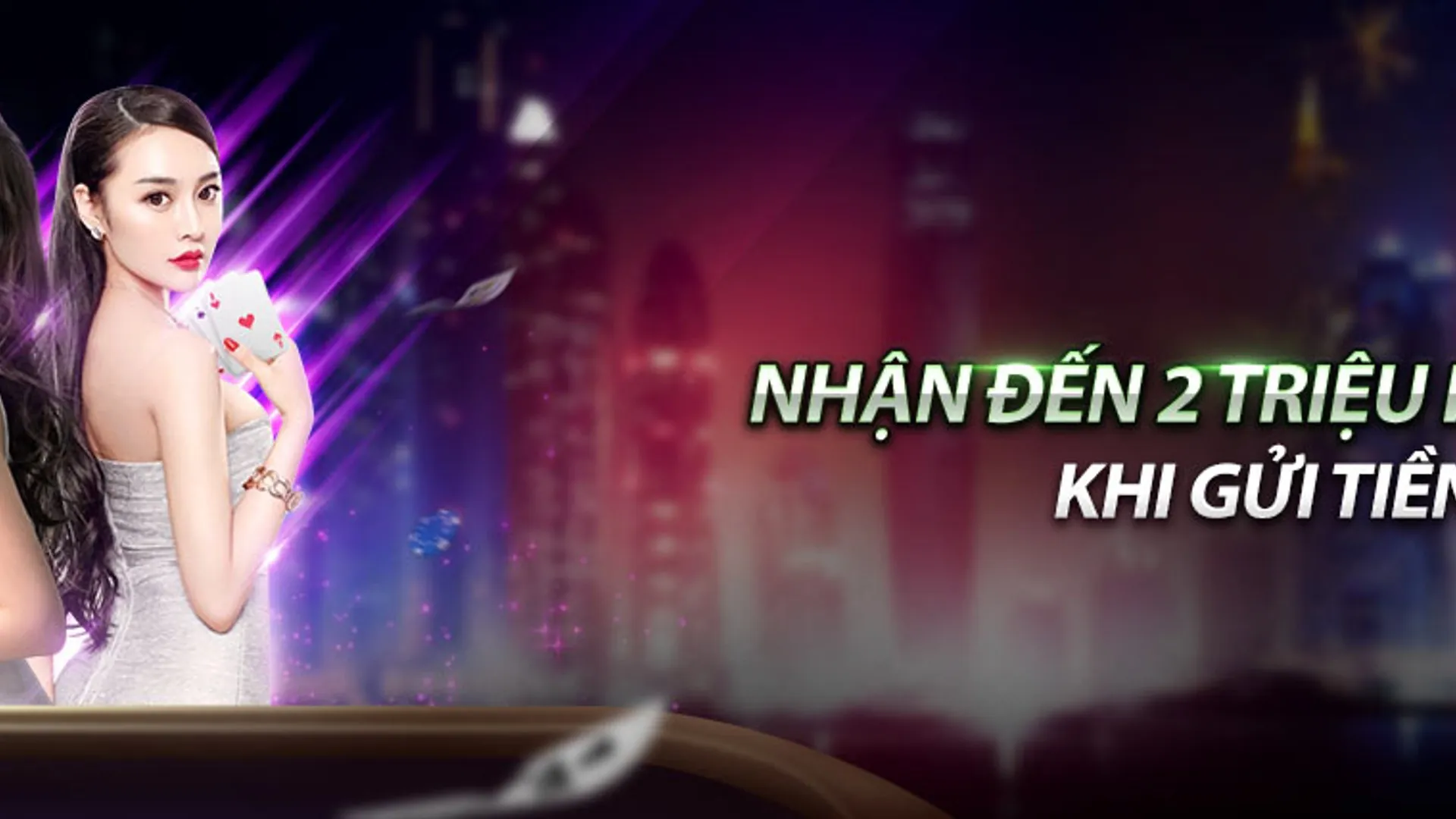 Hình ảnh tiền xu và chip casino tượng trưng cho hoàn trả hàng ngày tại Nổ Hũ New88